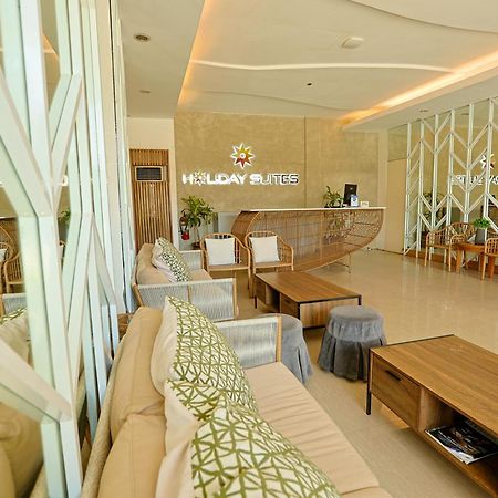 Holiday Suites Puerto Princesa Bagian luar foto